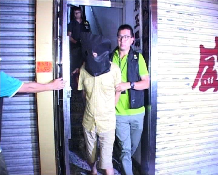 
內地男子涉八宗店舖盜竊案被捕