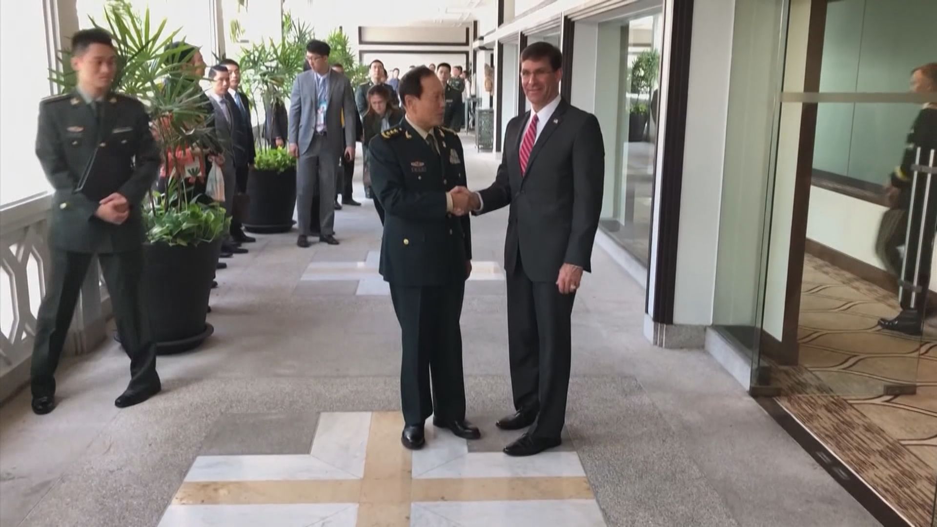國防部長魏鳳和促美國勿加劇南海緊張局勢