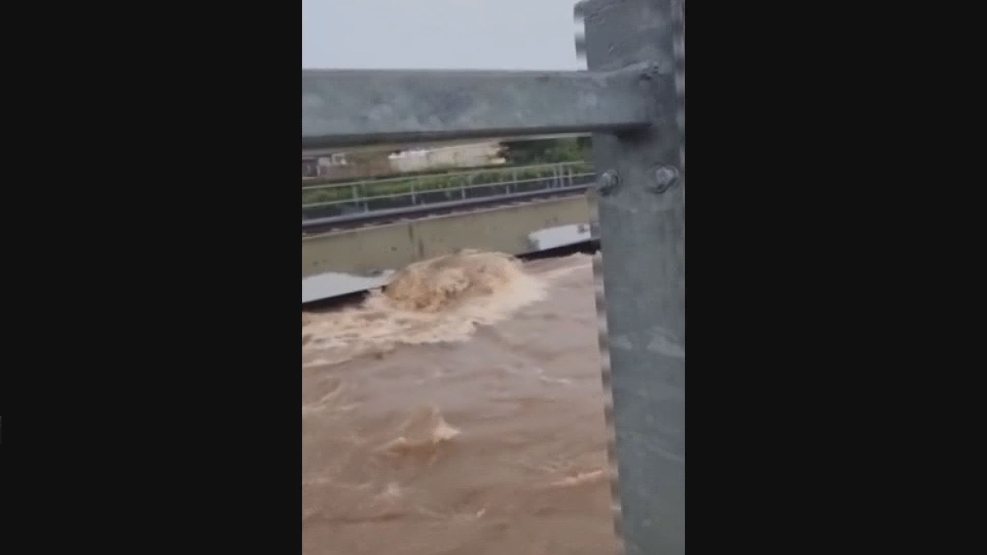 澳洲東部暴雨成災　洪水達數十年高位