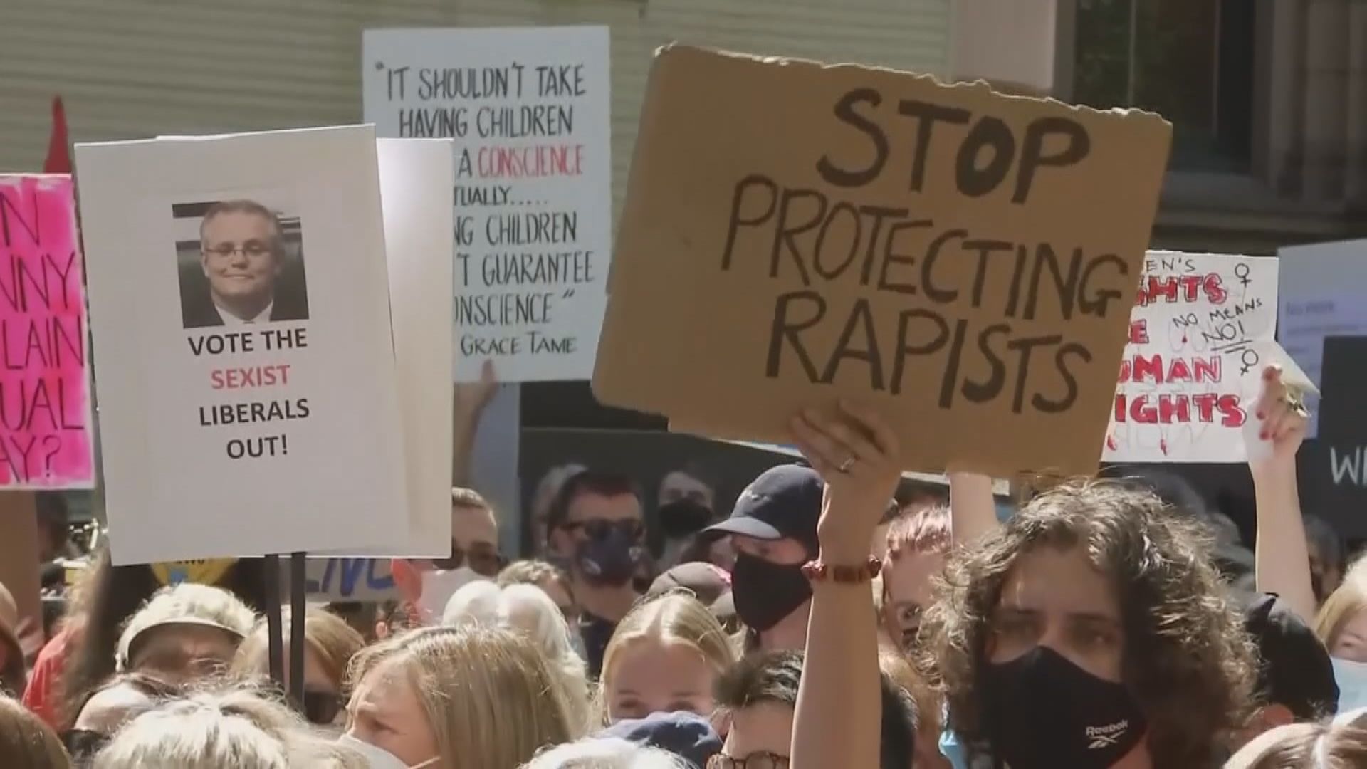 澳洲多個城市大型示威　為性侵受害者爭取公義
