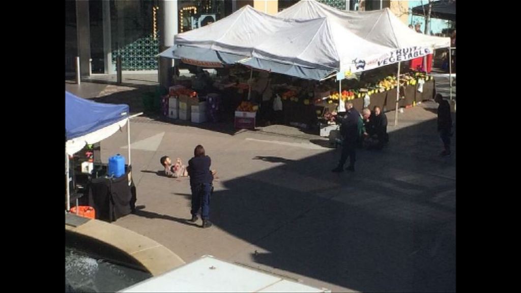 澳洲警方開槍制服持刀男子誤傷途人