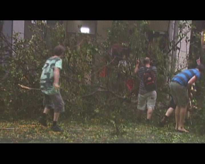 
澳洲昆士蘭遭風暴吹襲多處停電