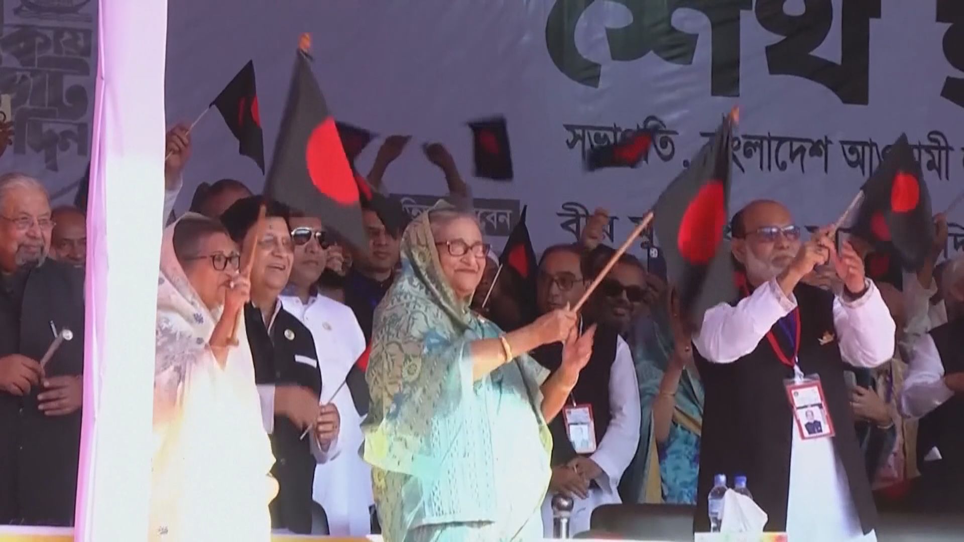 孟加拉總理哈西娜辭職並已離國　軍方表示將成立臨時政府