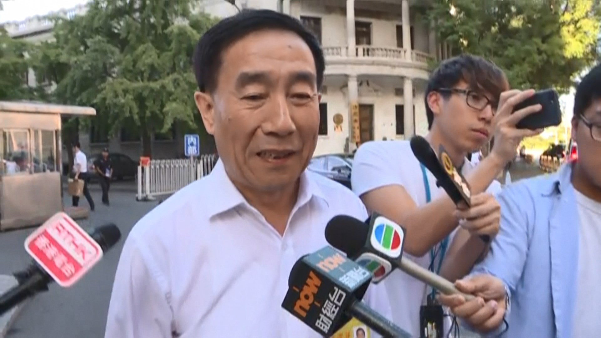 李飛批評香港媒體限制內地記者採訪