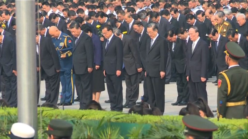 國家領導人出席烈士紀念日儀式