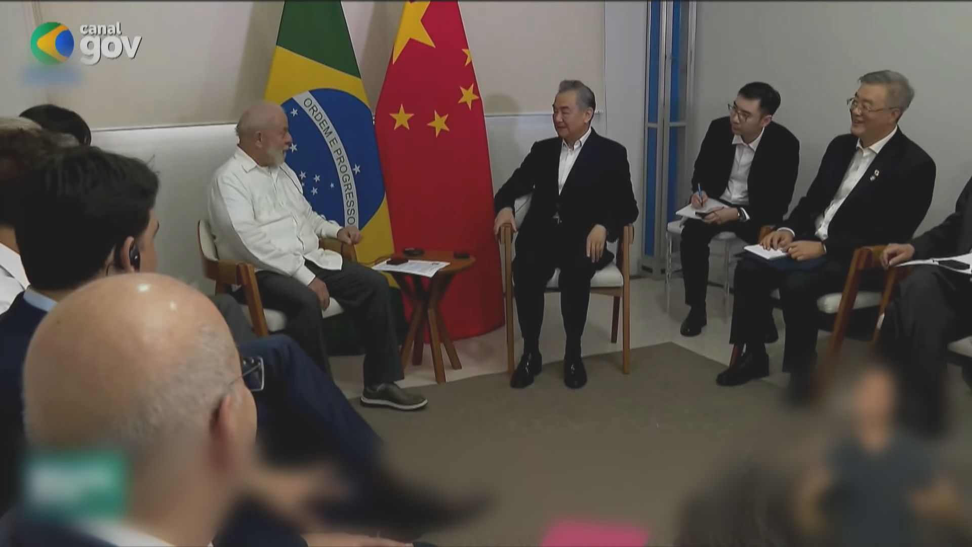 王毅訪巴西晤總統盧拉等高層官員