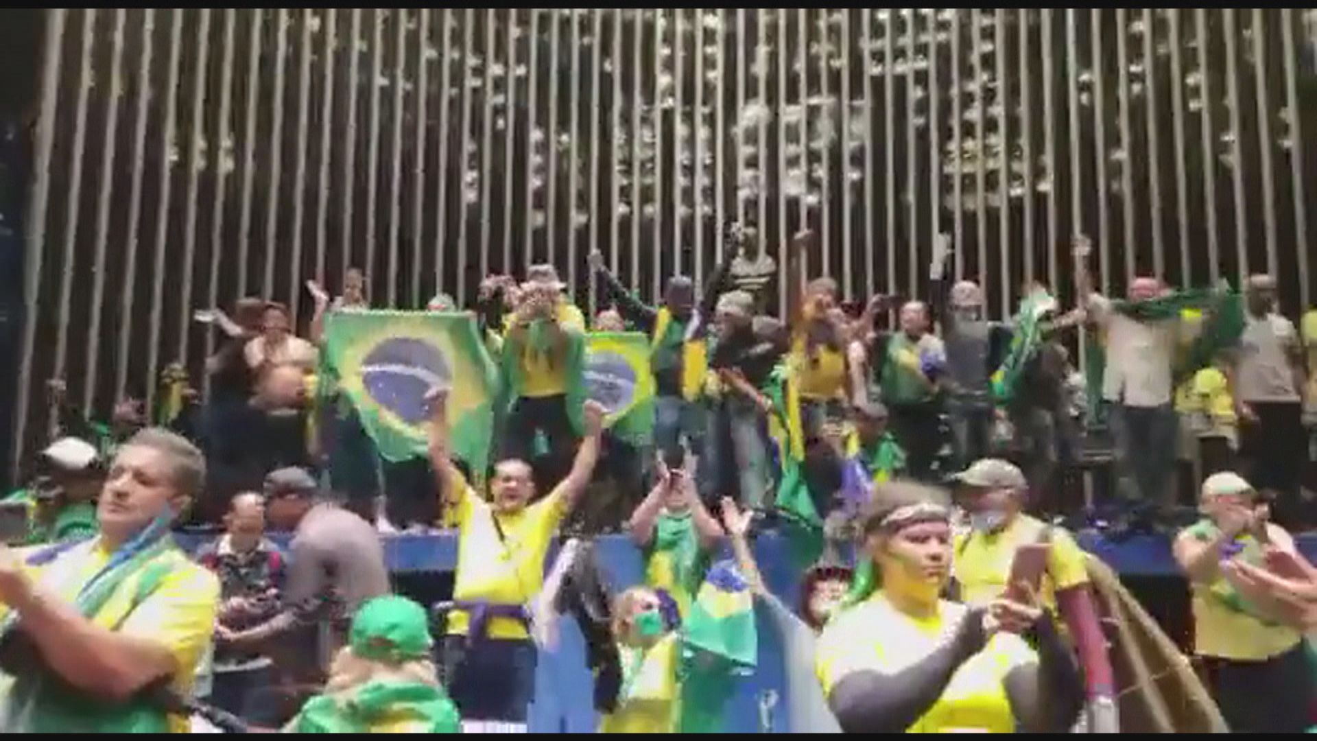 博索納羅支持者衝擊巴西國會等建築物　盧拉誓言嚴懲參與者