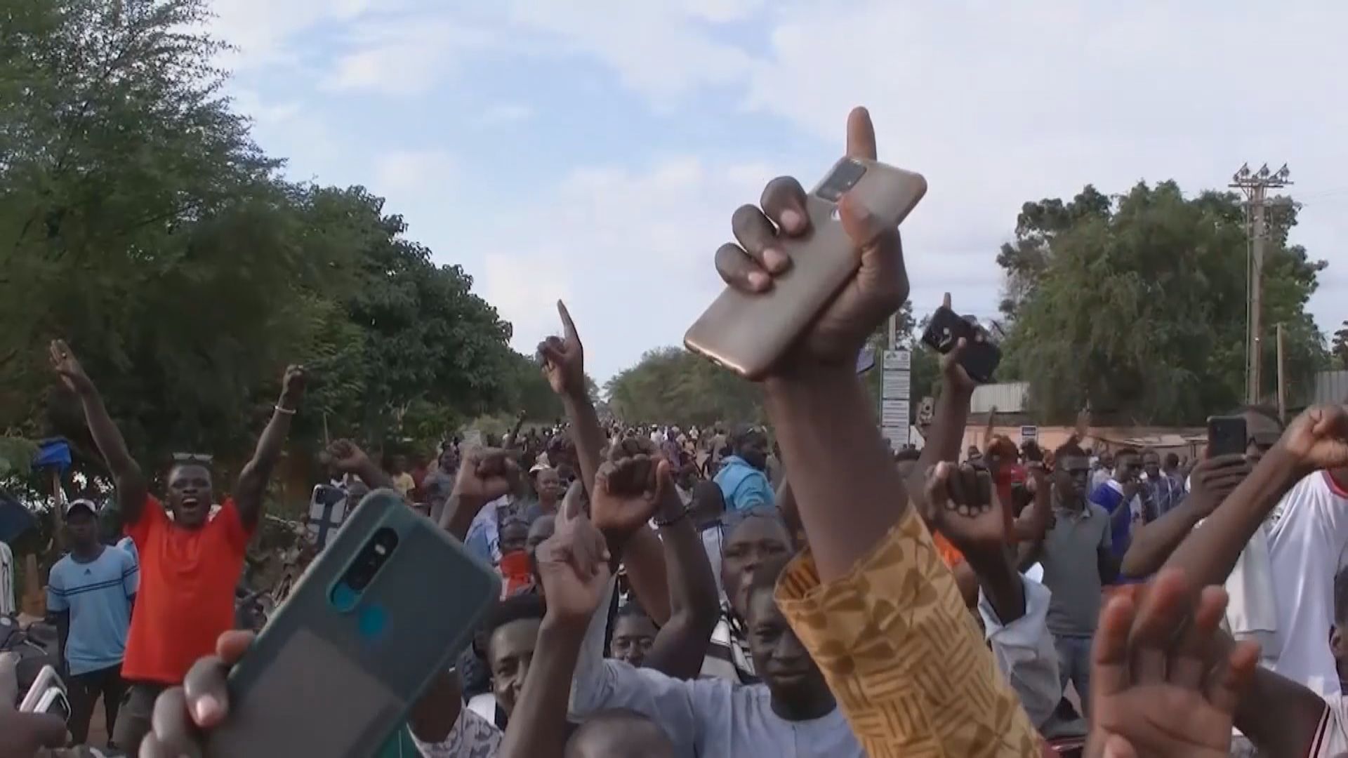 布基納法索軍事政變　法國否認庇護倒台總統達米巴