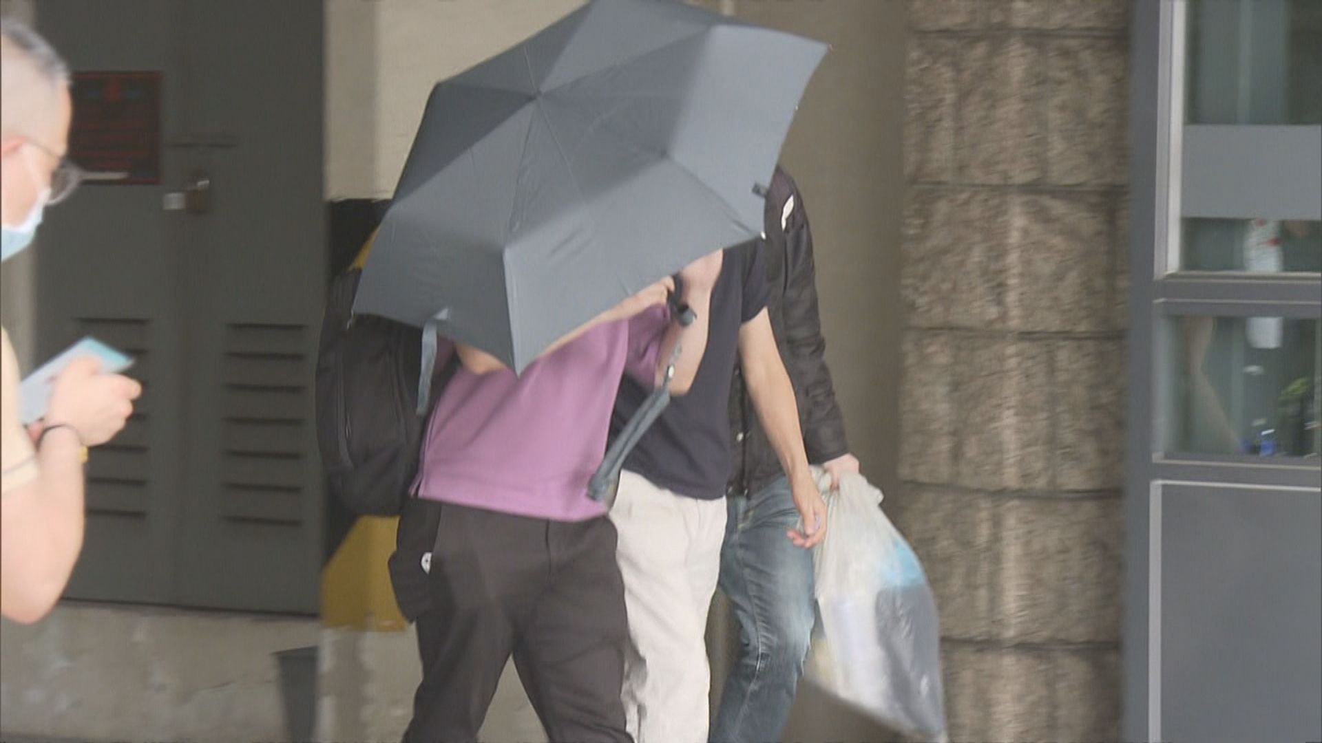 被控協助潛逃者處理財產 郭鳳儀父親申保釋獲批