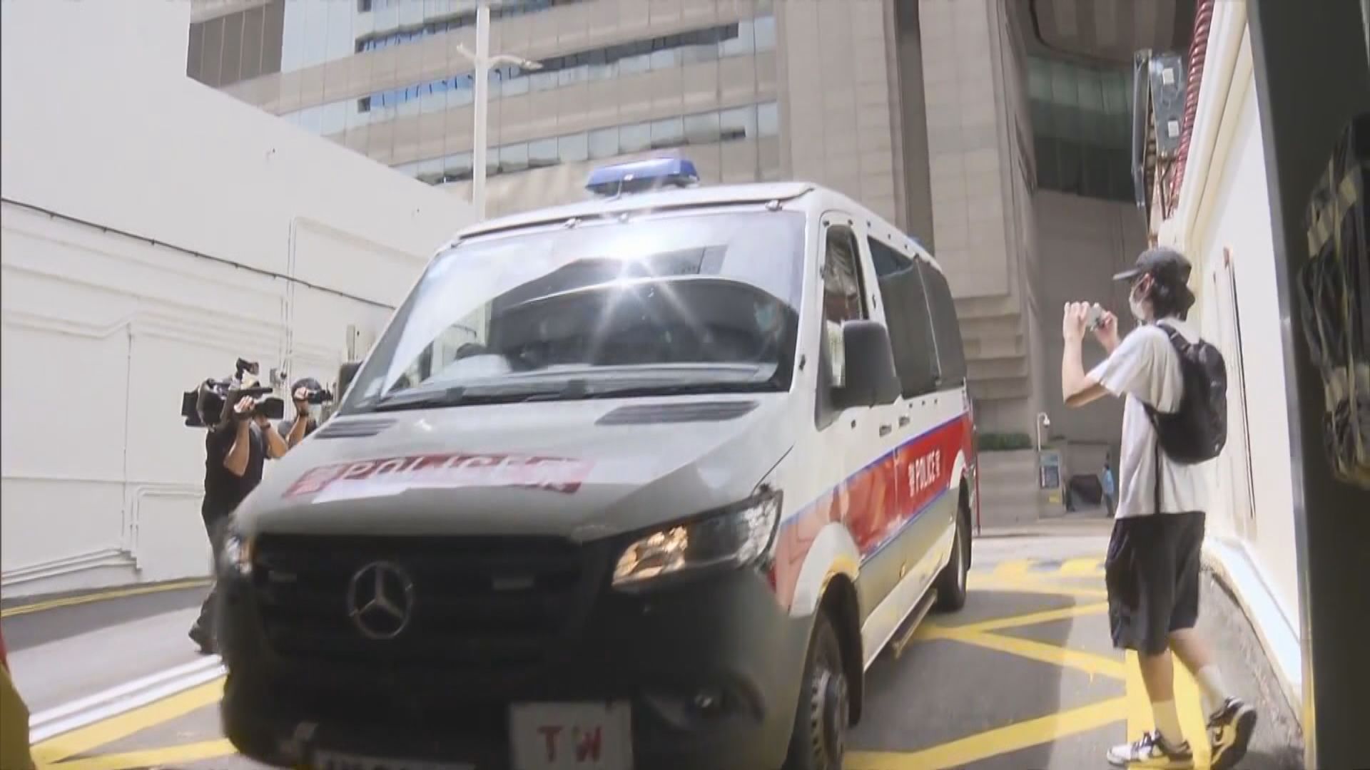 警方拘四人涉未按照法庭指令歸押　包括荃灣衝突中槍曾志健