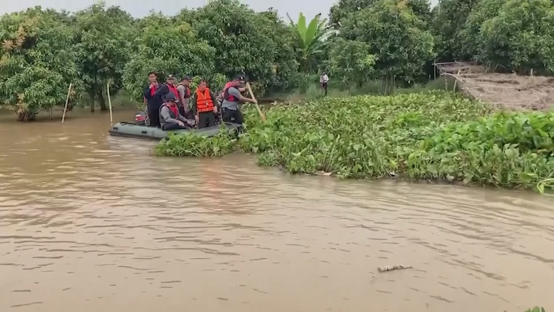 柬埔寨南部船隻翻側　至少九名學生死亡