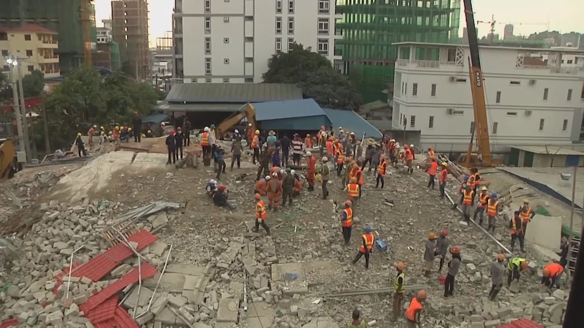 柬埔寨興建中大廈倒塌　當局扣查四名中國人