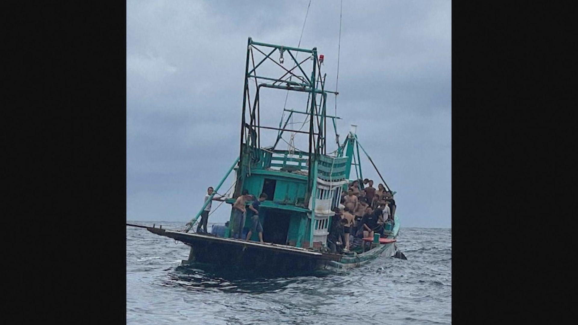 載中國人漁船柬埔寨海域沉沒　最少1死10人失蹤