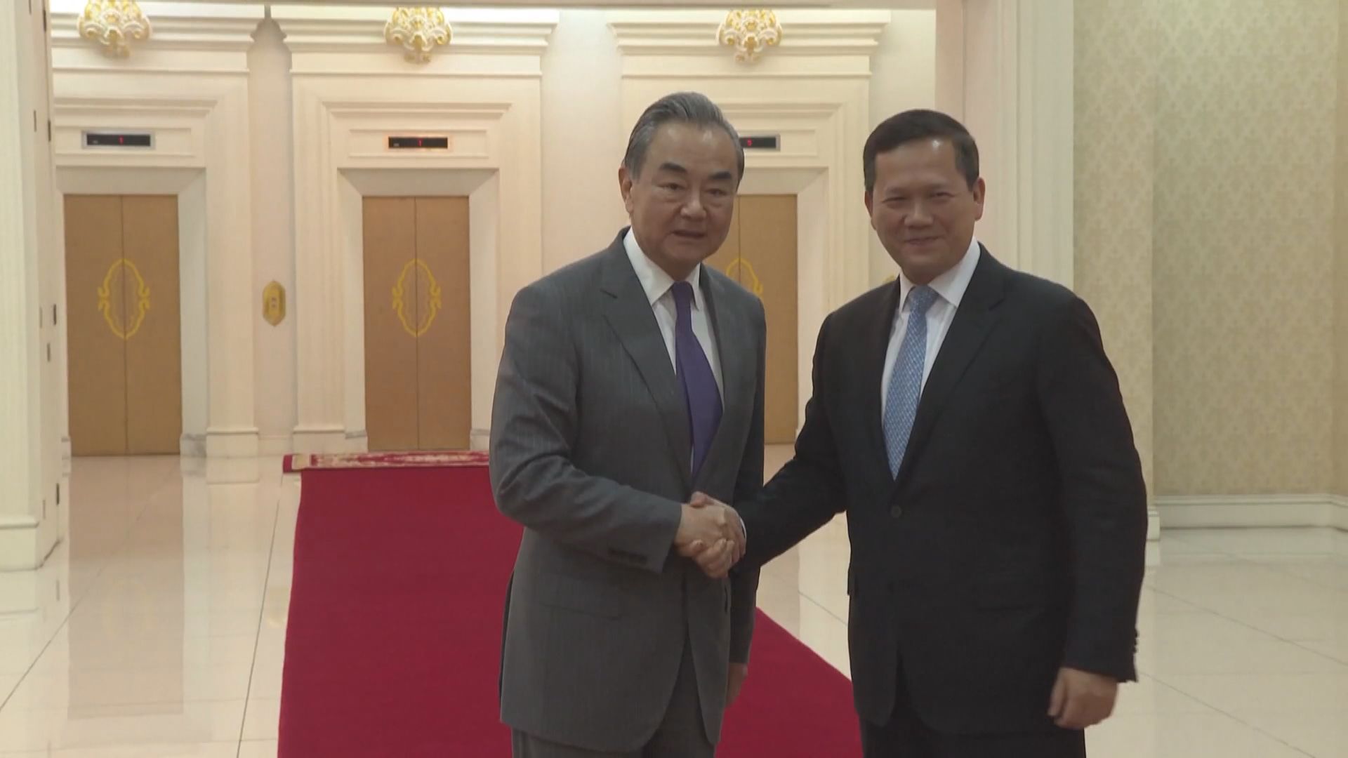 王毅晤柬埔寨首相說中國是柬埔寨最可信朋友及堅定依靠