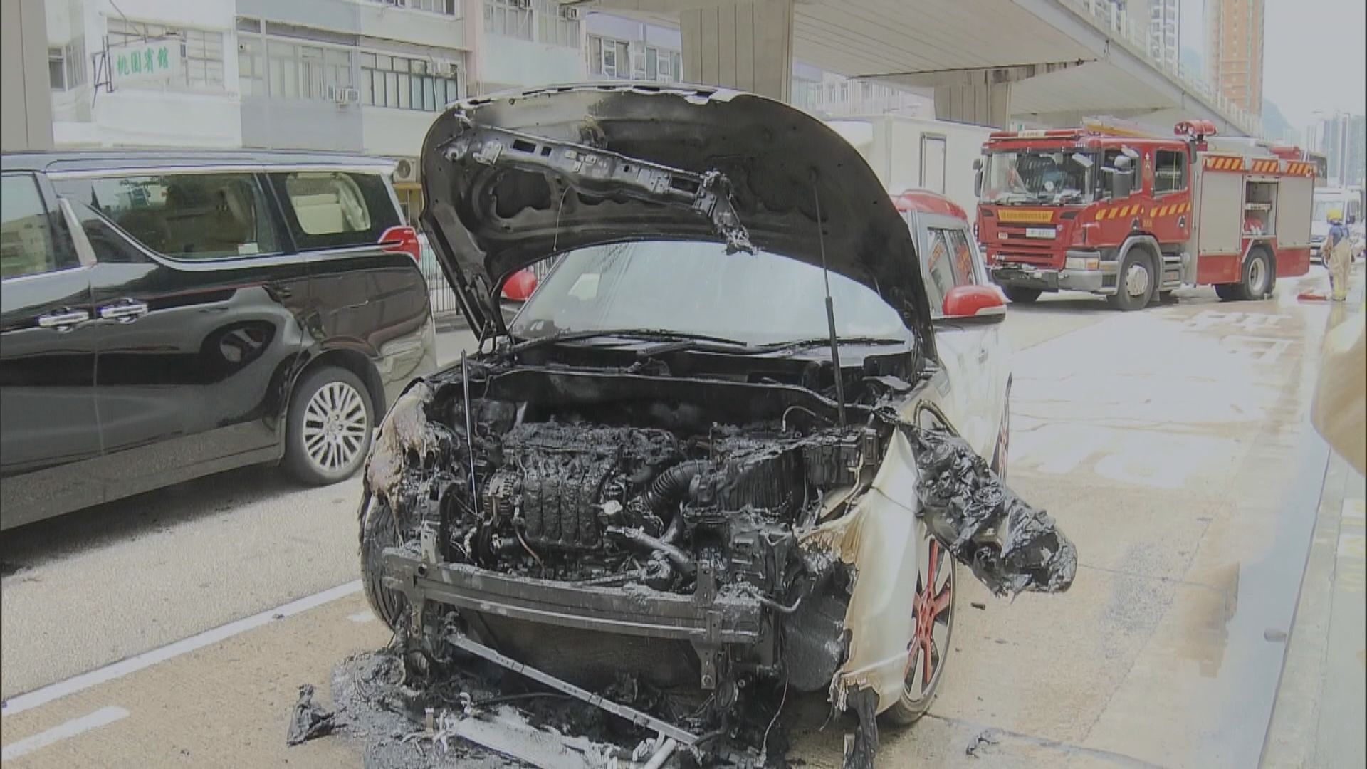 九龍城一輛汽車着火無人受傷