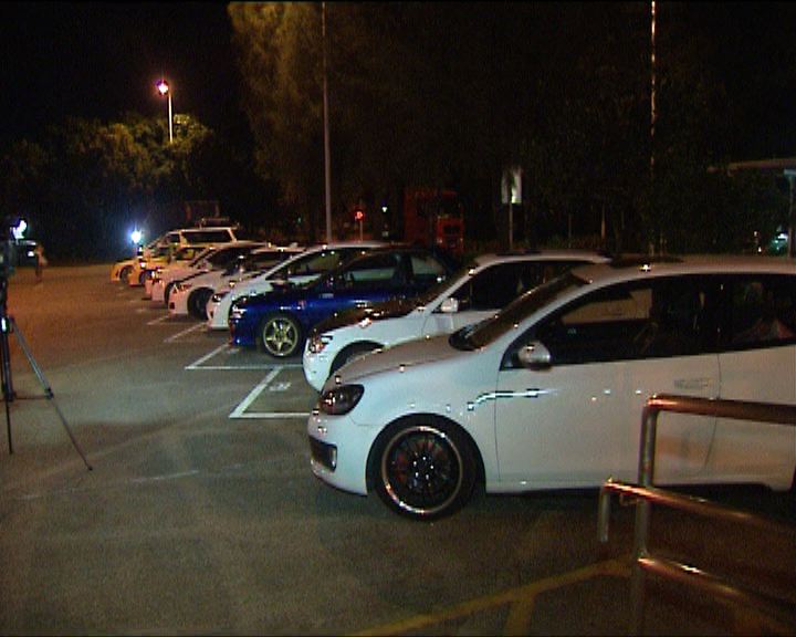 
警方荃灣拘6人扣14輛改裝車