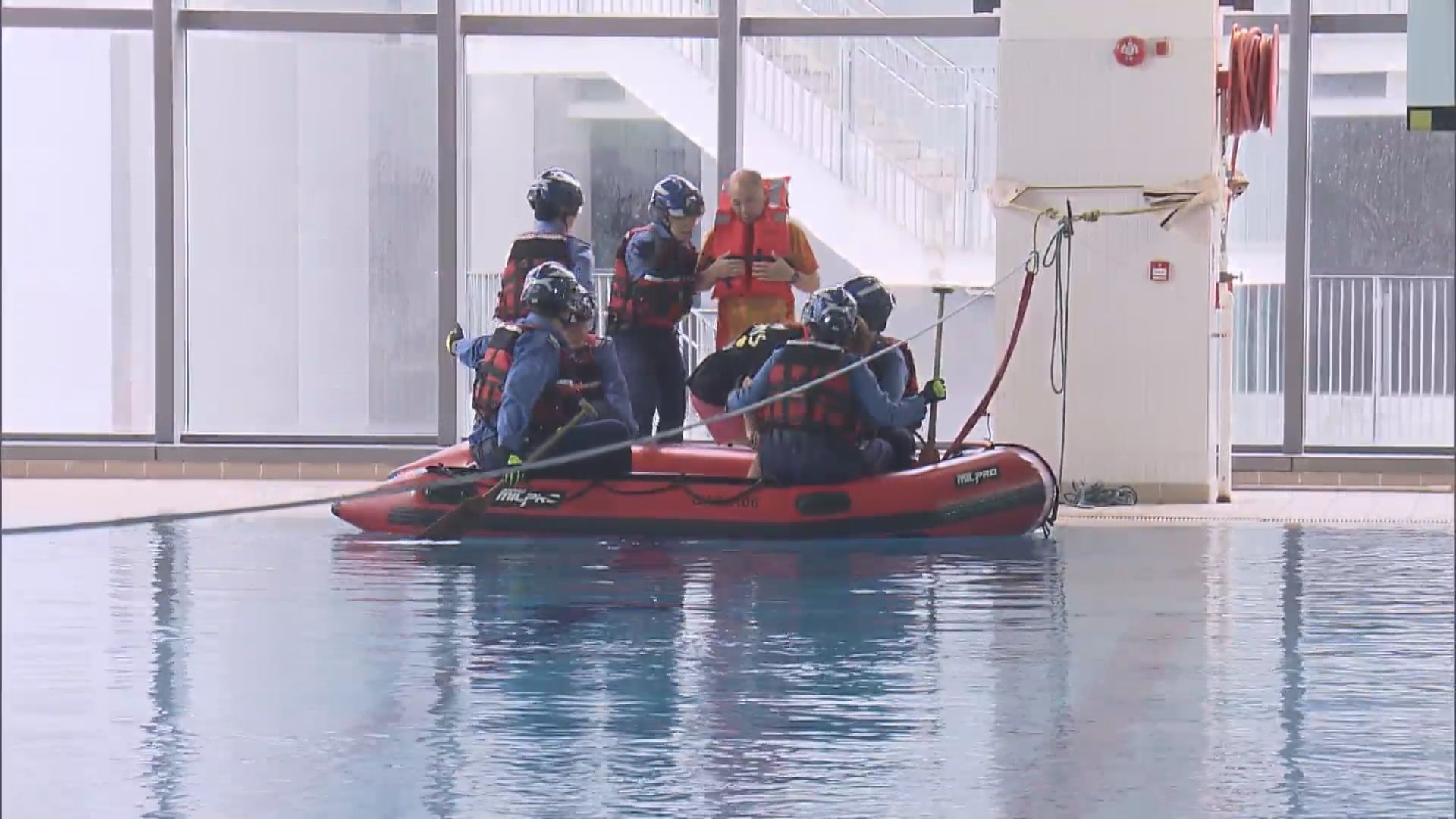 民安隊大型演習 模擬在超強颱風襲港時進行搜救