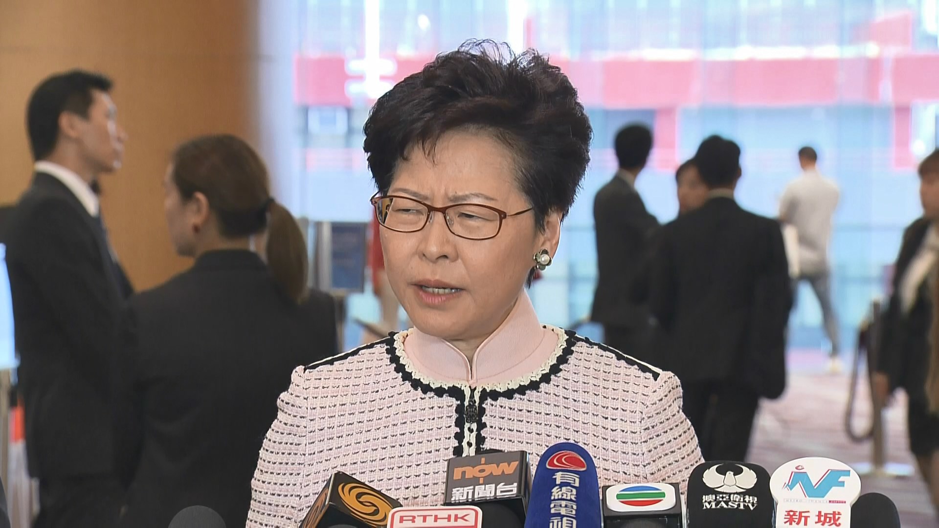 林鄭月娥指不能接受選舉事務處遺失選民資料