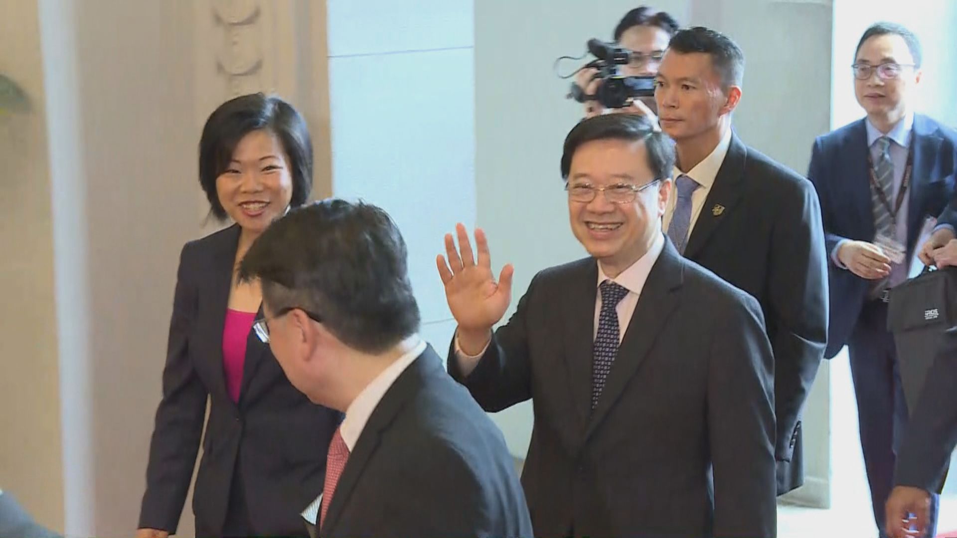李家超展開東盟三國訪問 料將與新加坡總理李顯龍會面