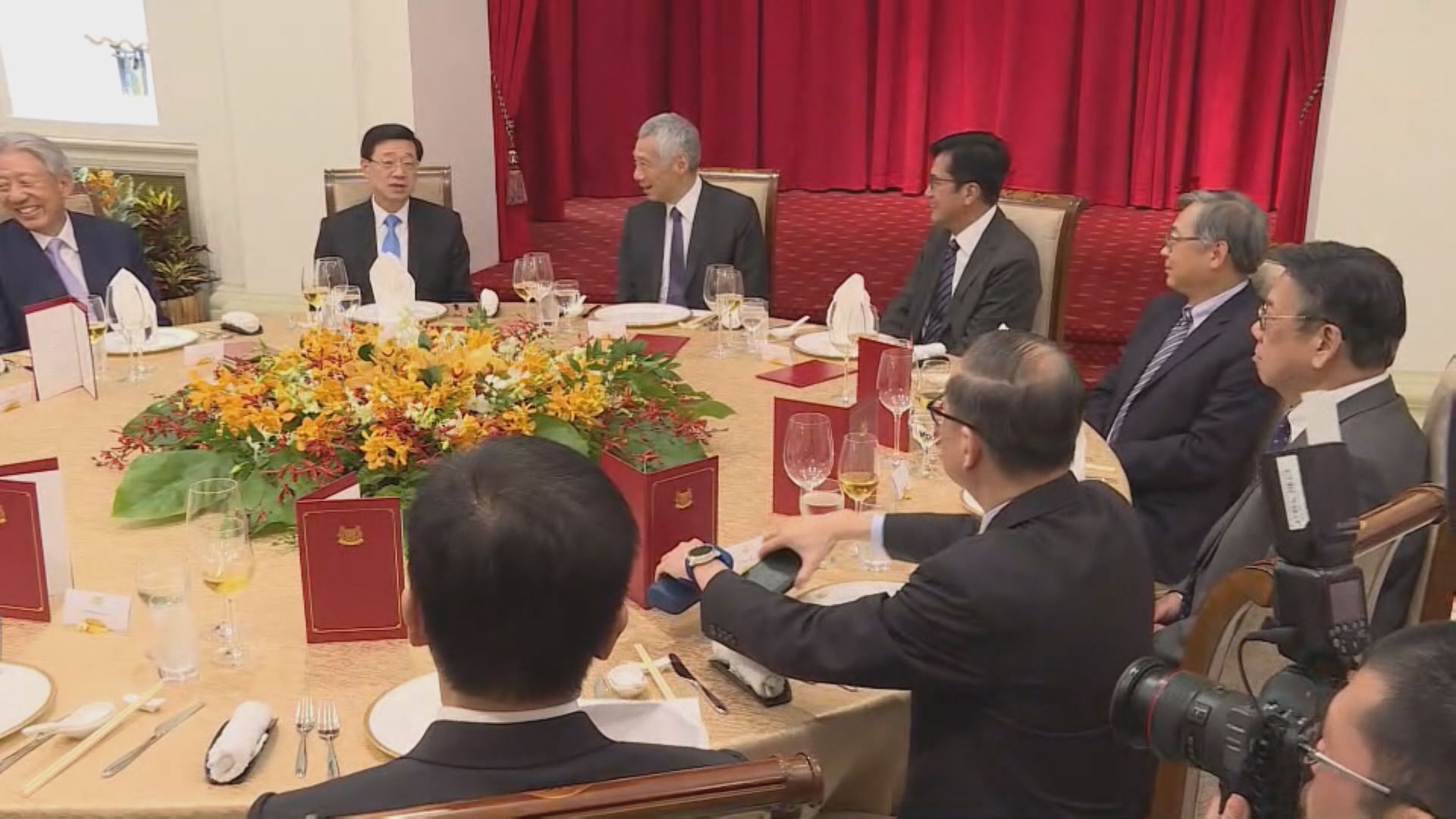 李家超與新加坡總理李顯龍會面