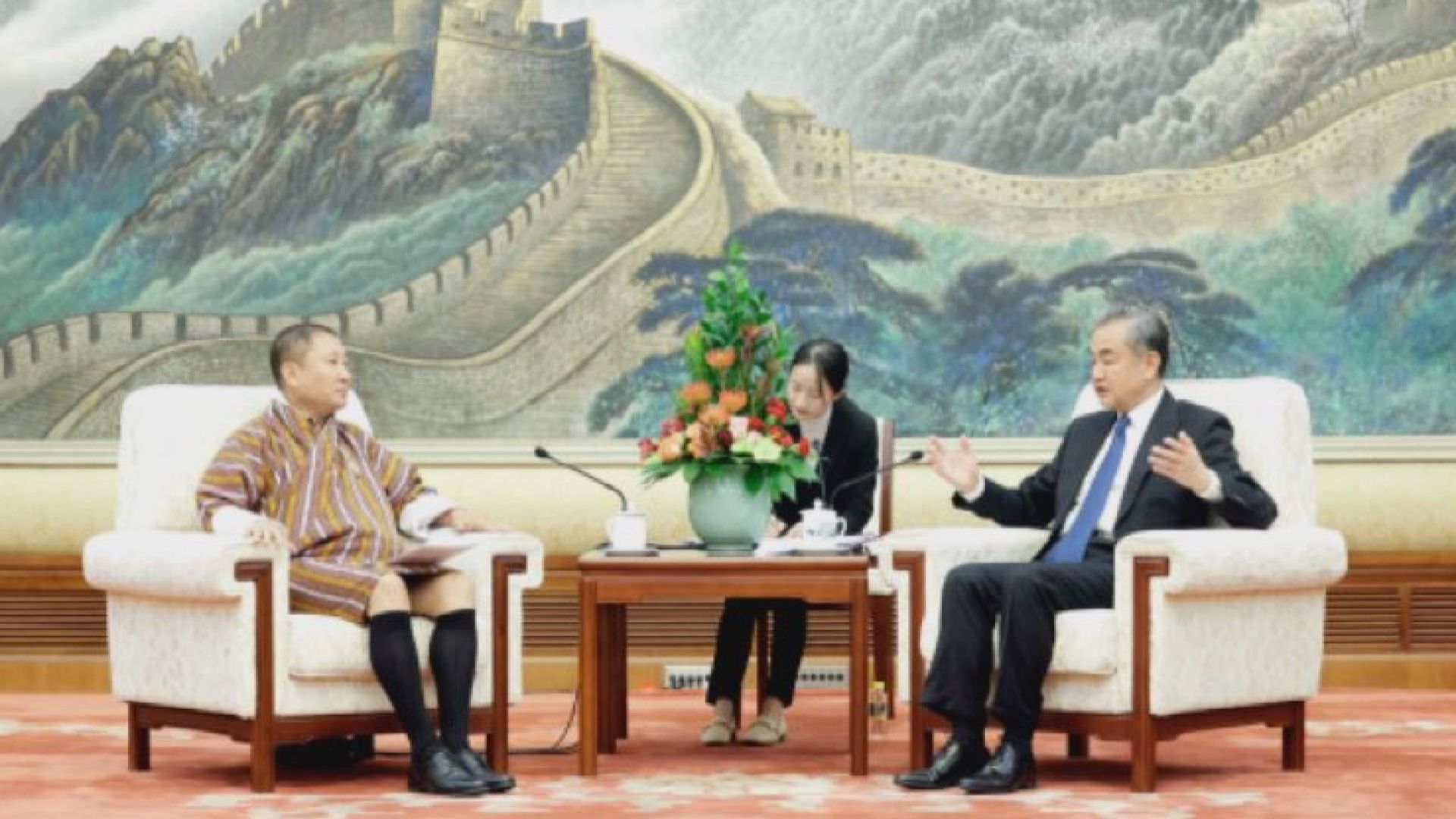 王毅晤不丹外長 兩國同意爭取早日解決邊界問題