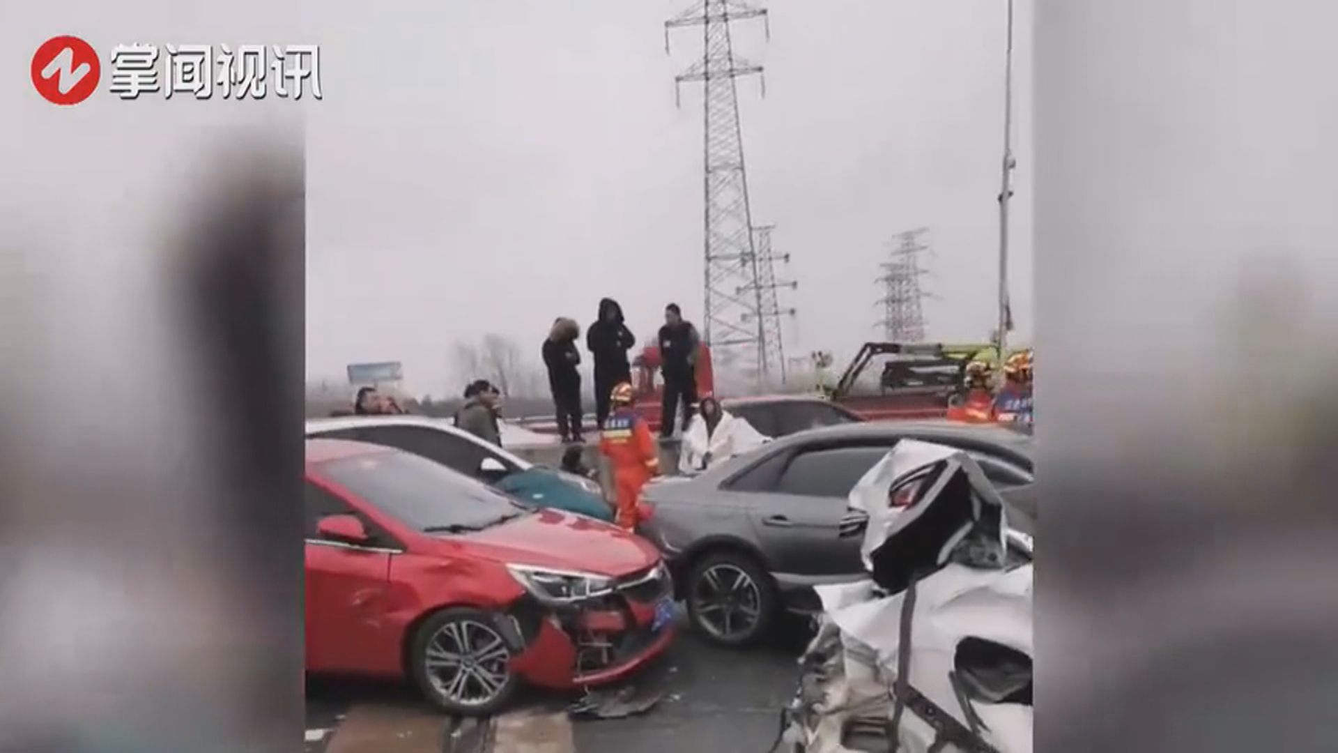 蘇州架空路段逾百車追尾碰撞致九人傷