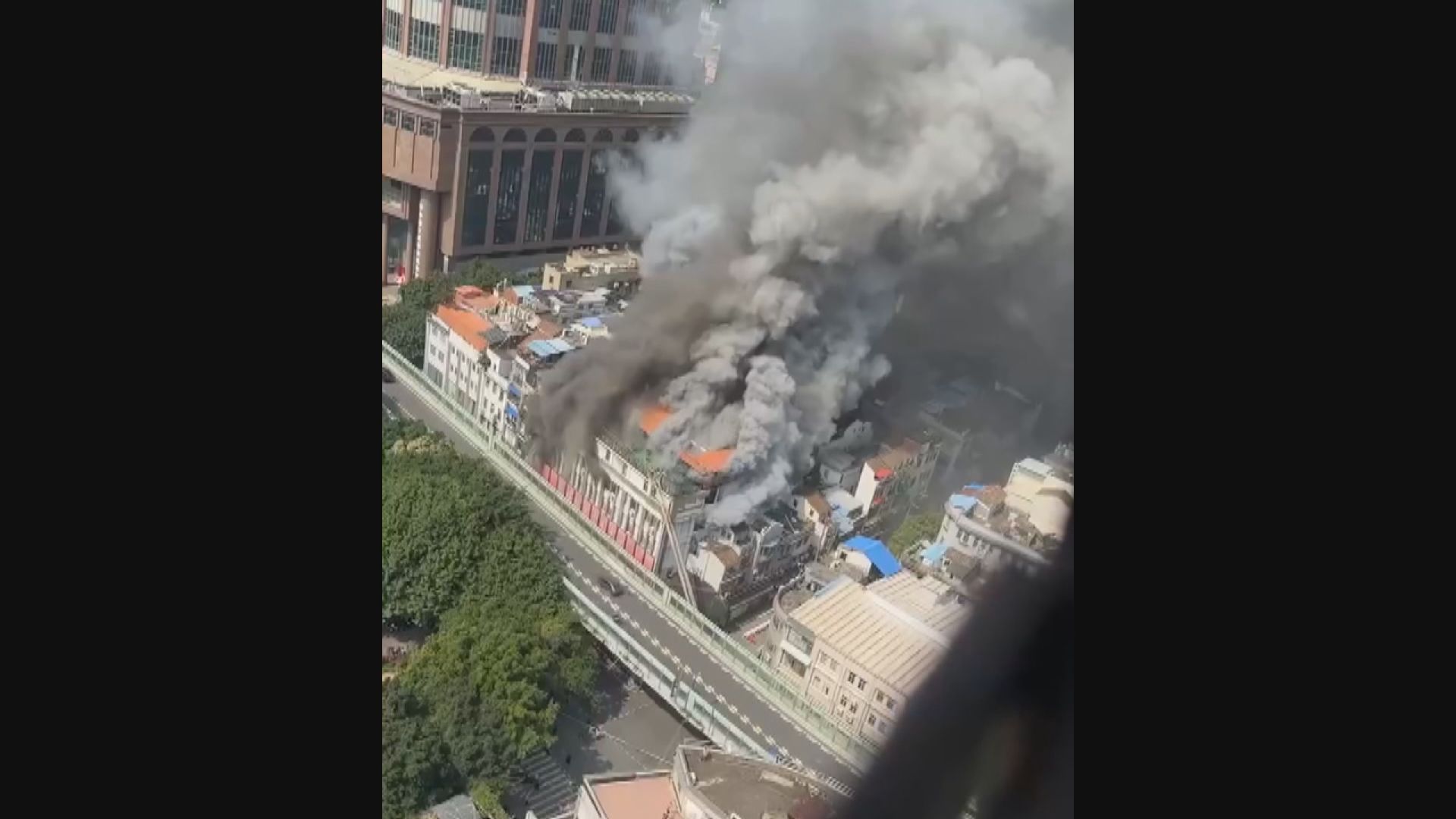 廣州批發市場火警1死 9人受困獲救