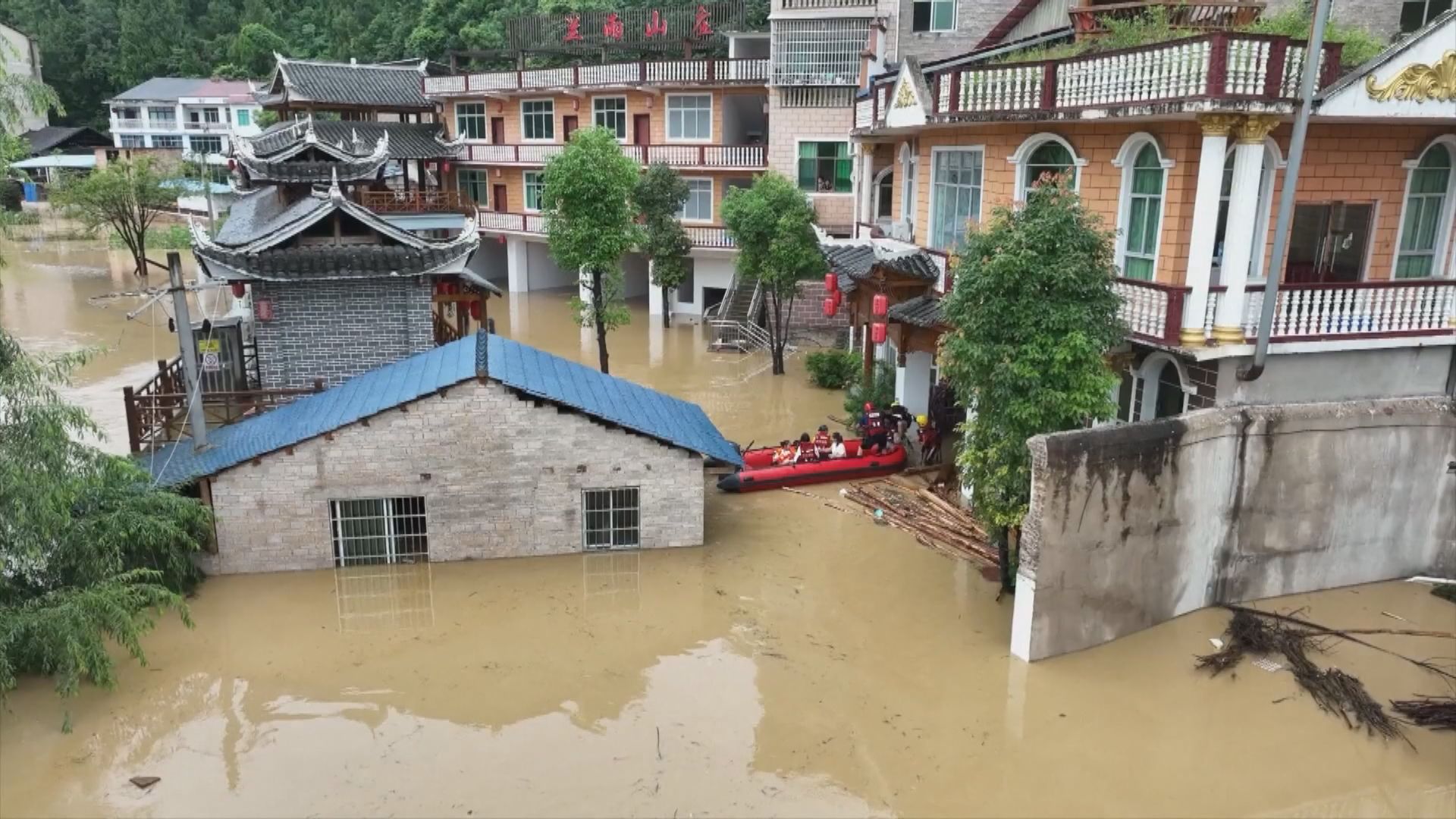 內地長江中下游地區汛情致多地水浸 國家防總調撥總值逾1300萬物資救災