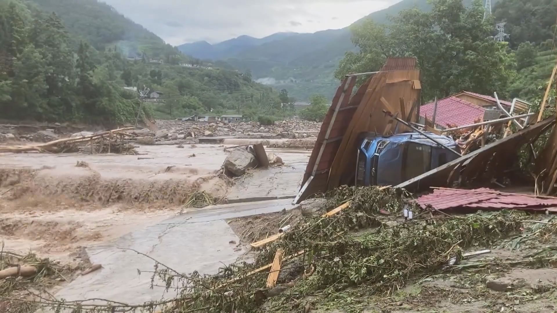 四川雅安有鄉村山洪暴發 逾30人失蹤 