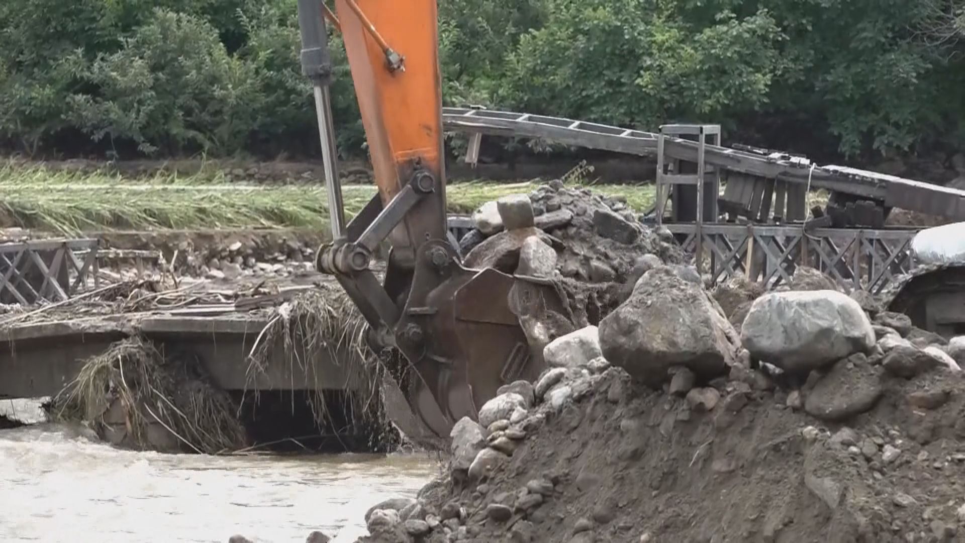 京津冀雨災持續河北再有山泥傾瀉　熱帶風暴竹節草料稍後於上海二次登陸