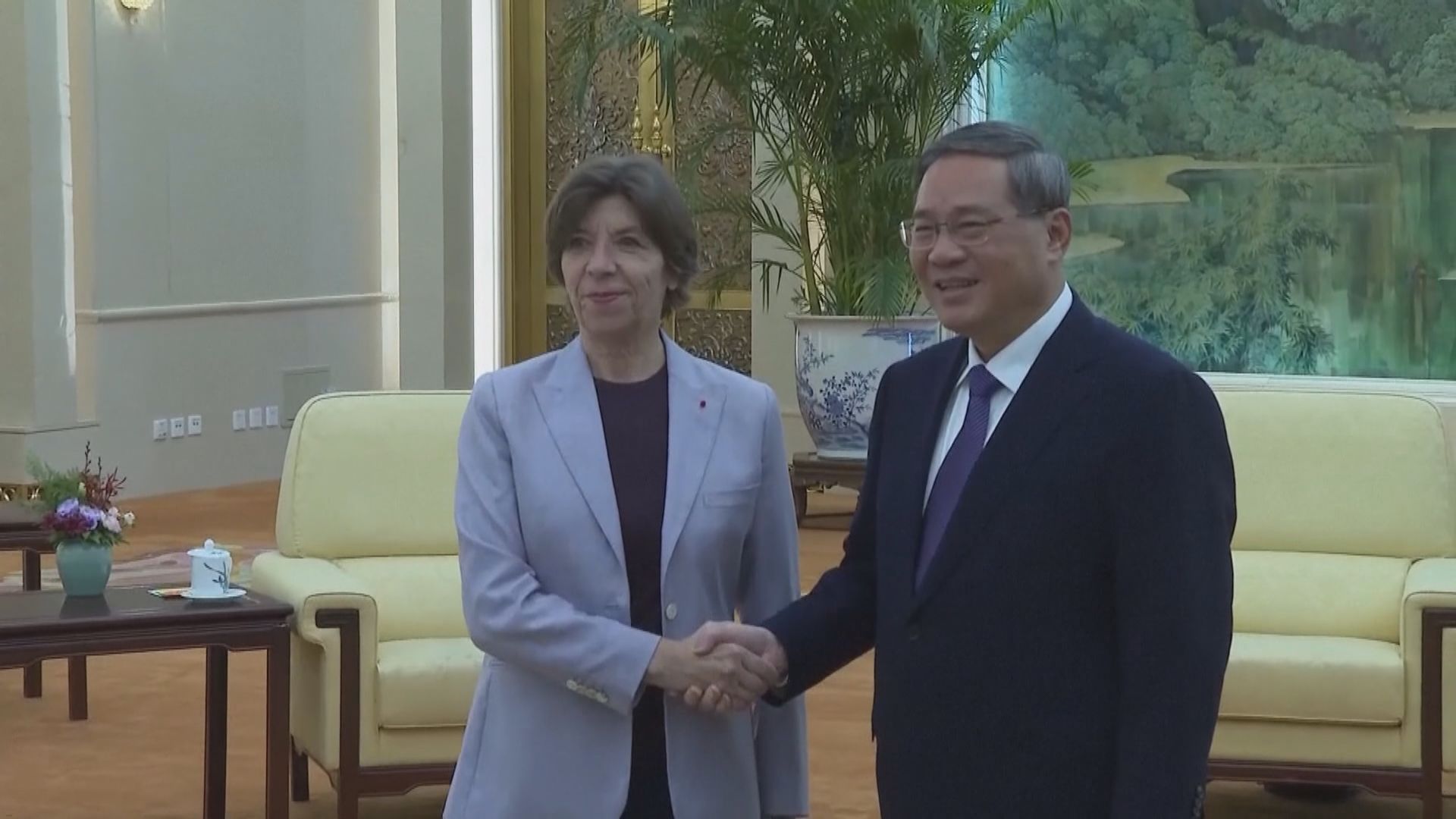 李強北京會見法國外長科隆納