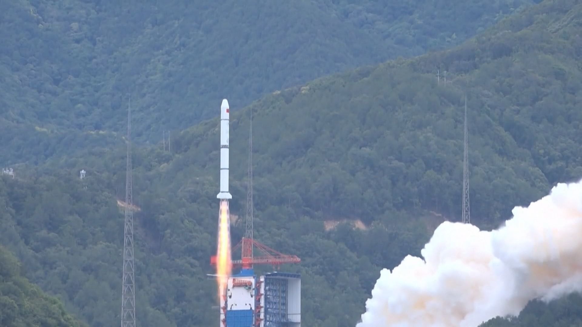 中法聯合研製天文衛星成功發射升空