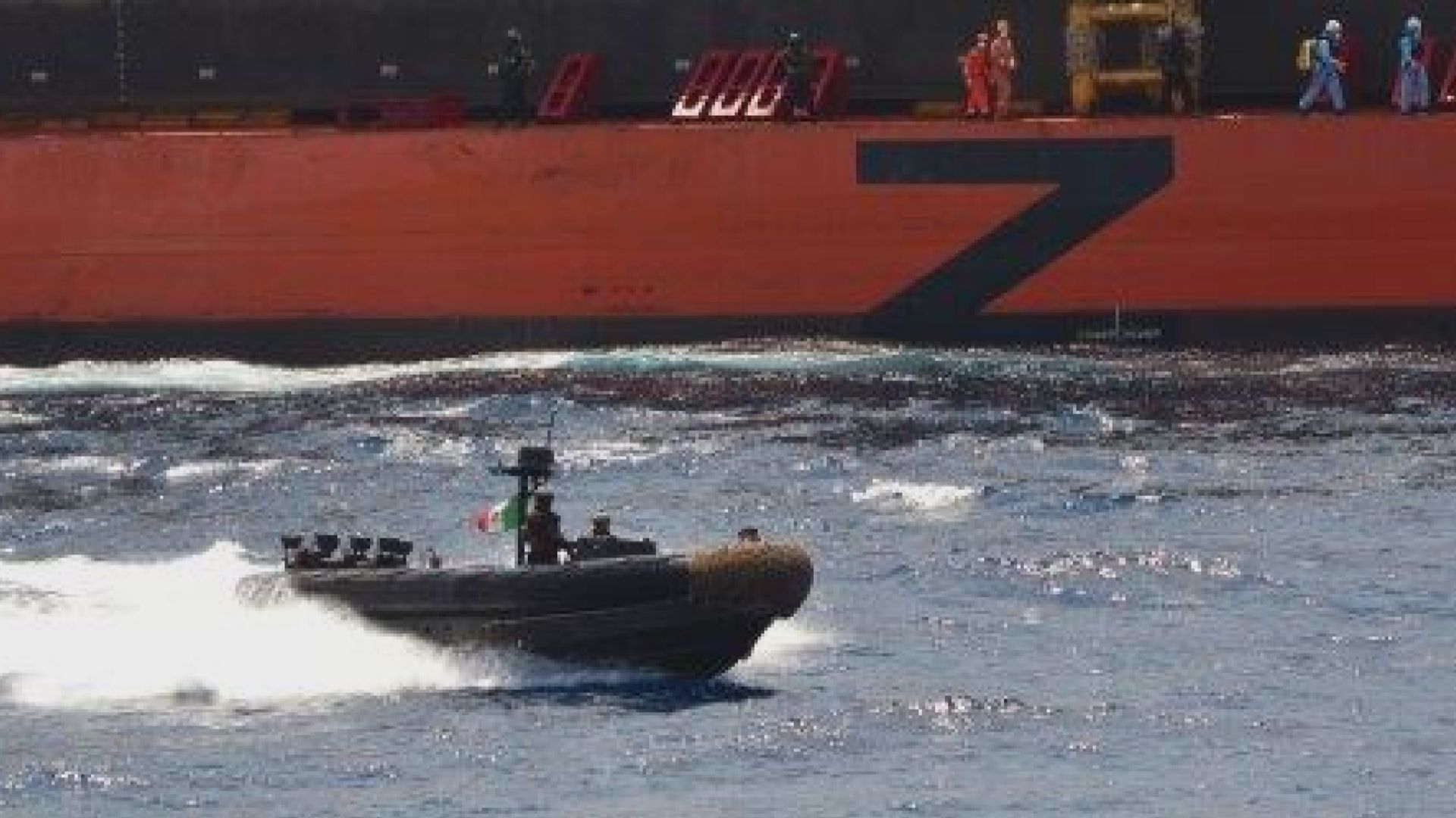 上海振華重工商船遭海盜登船襲擊　14名中國船員被綁架