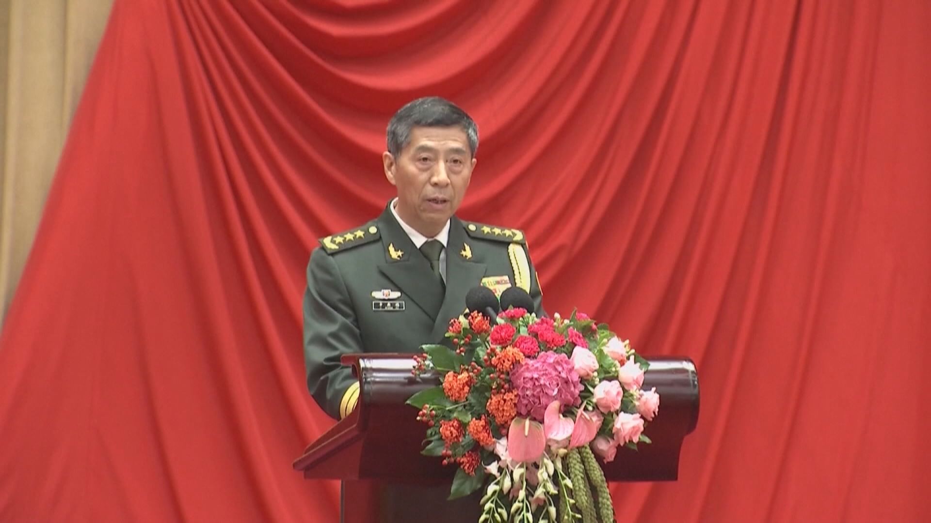 李尚福被免去国防部部长职务，秦刚被免去国务委员职务