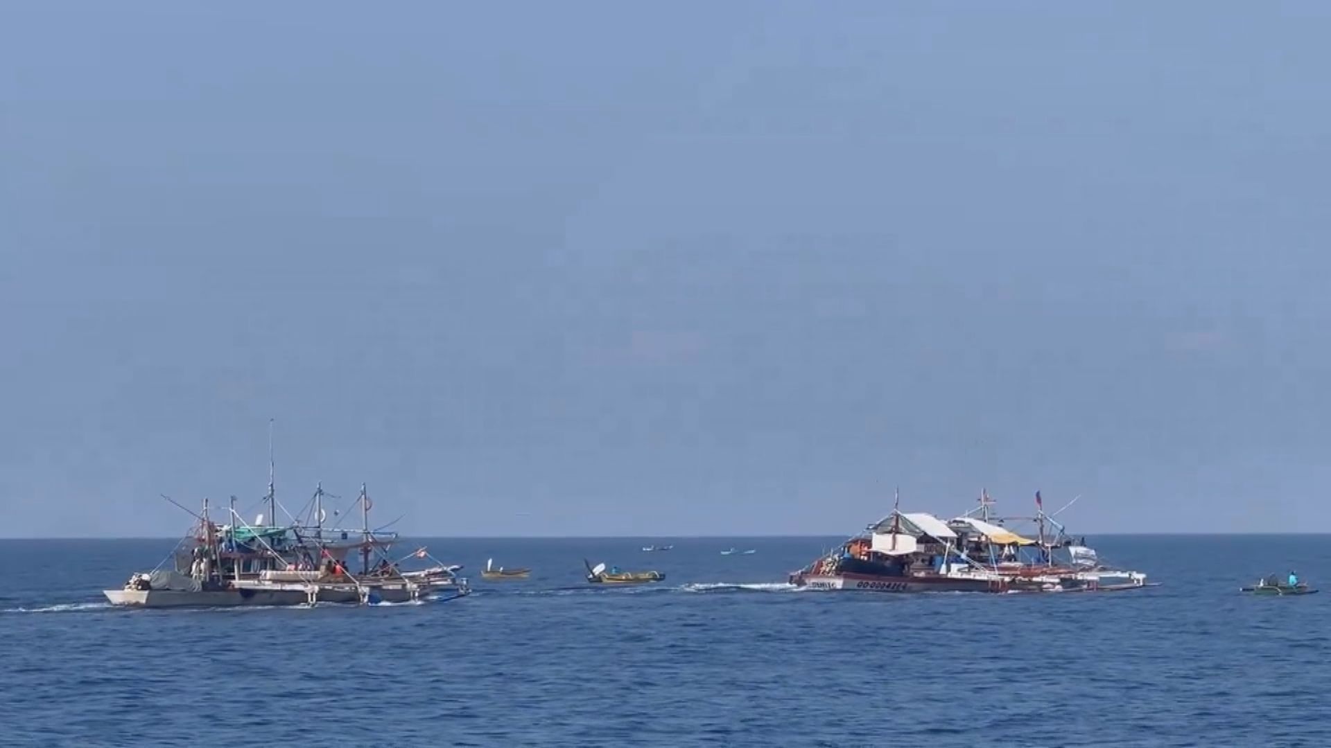 中國海警：有菲律賓船侵闖黃岩島海域遭警告