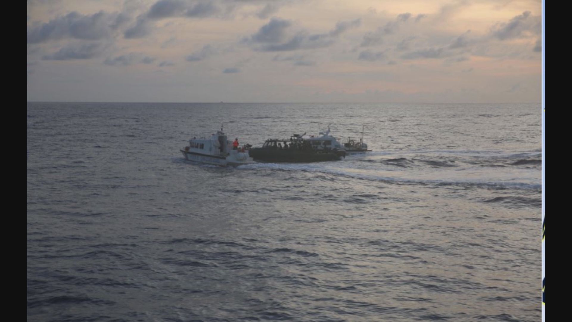 中菲船艇仁愛礁日前發生碰撞 中方首登菲船檢查