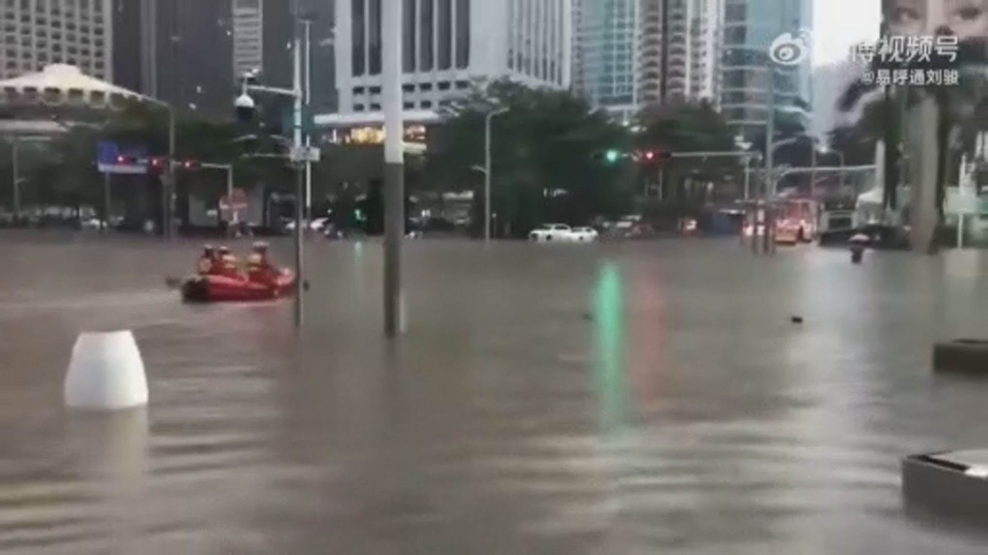 深圳市進入暴雨緊急防禦狀態