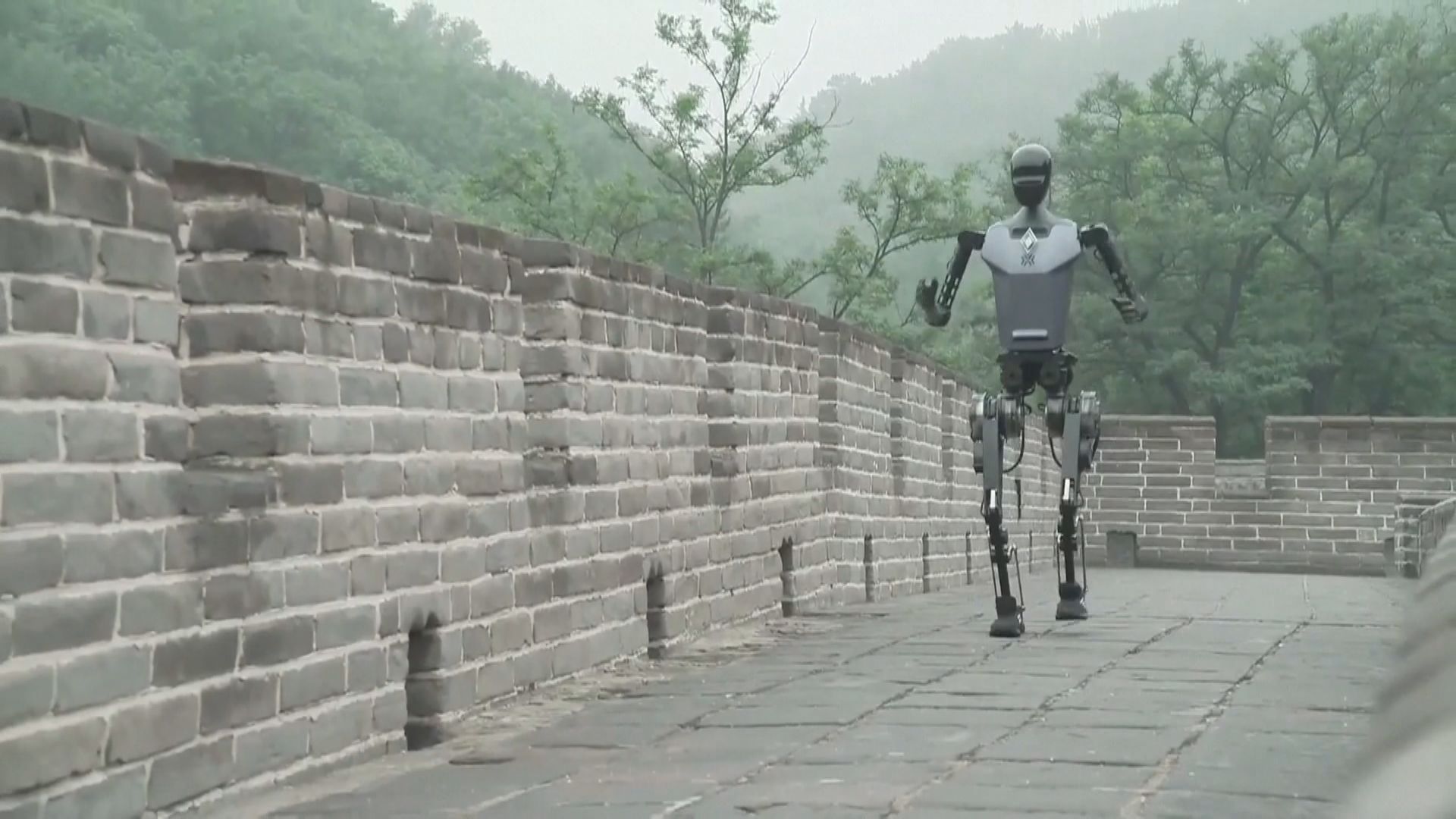 2025世界人形機器人運動會　能量傳遞活動周二開幕
