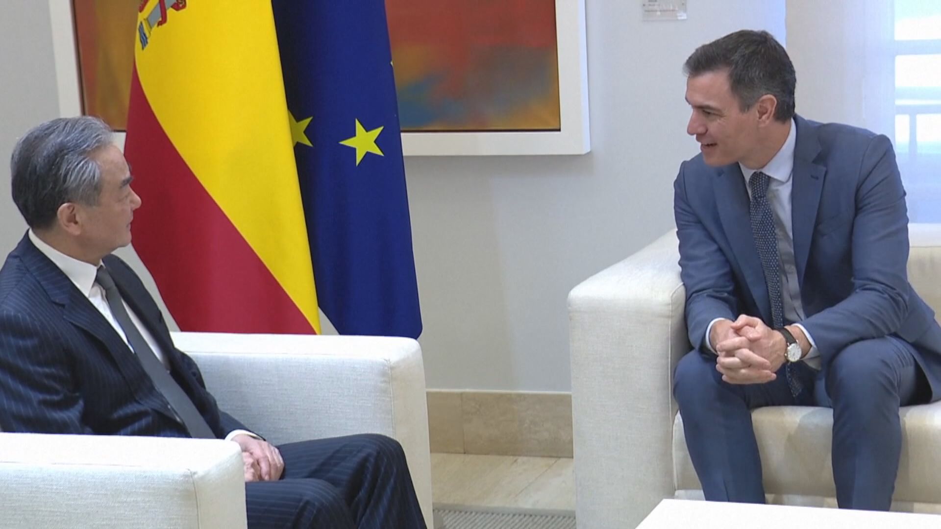 王毅晤西班牙首相桑切斯 指中方願與西班牙深化互利合作