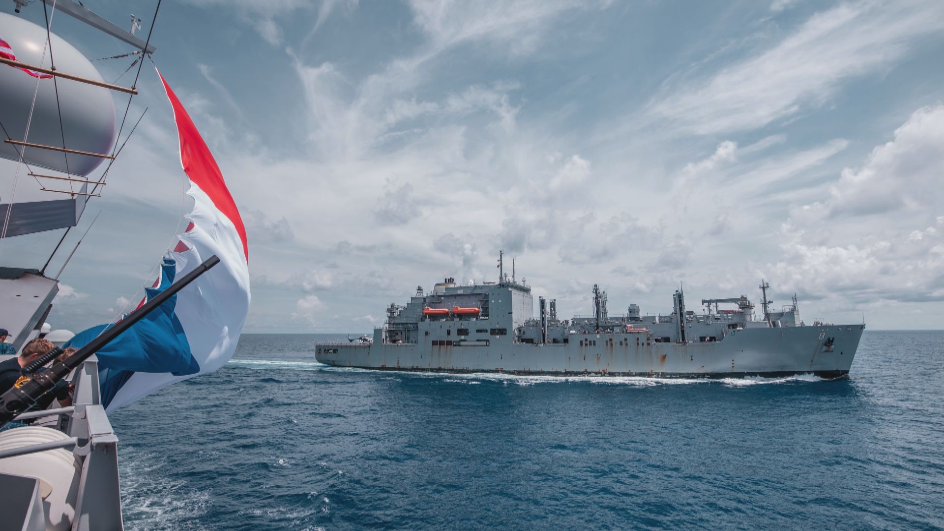 美國與荷蘭海軍在南海聯合行動