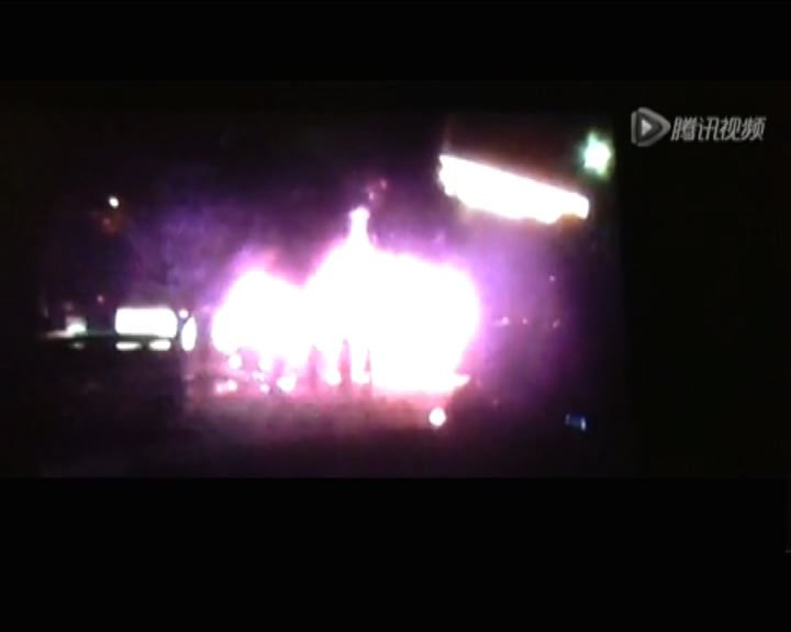 
廣州巴士爆炸傳兩人燒焦