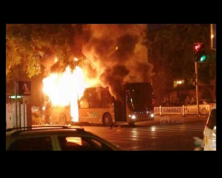 
廣西柳州巴士起火至少18傷