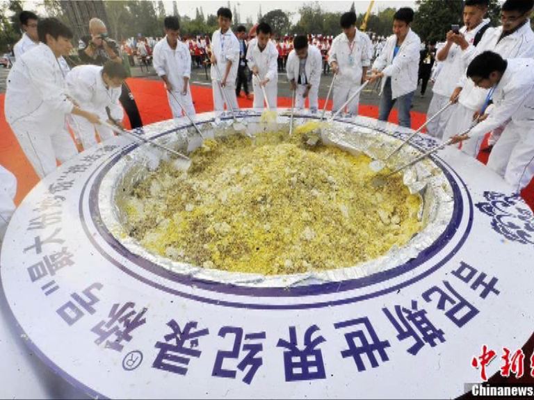 揚州炒飯違規浪費食物　健力士取消紀錄