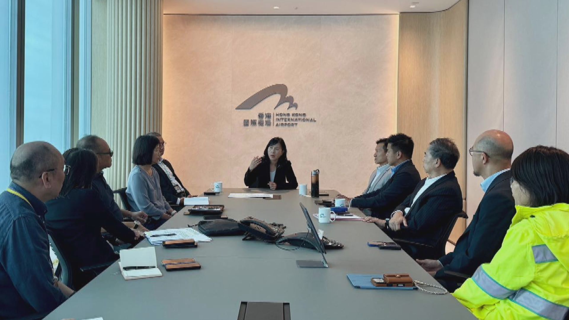 貨機衝落海釀兩死｜陳美寶召開會議了解意外原因及跟進情況