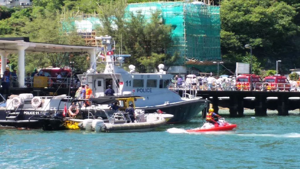 南丫島有快艇撞船　警方調查事故原因