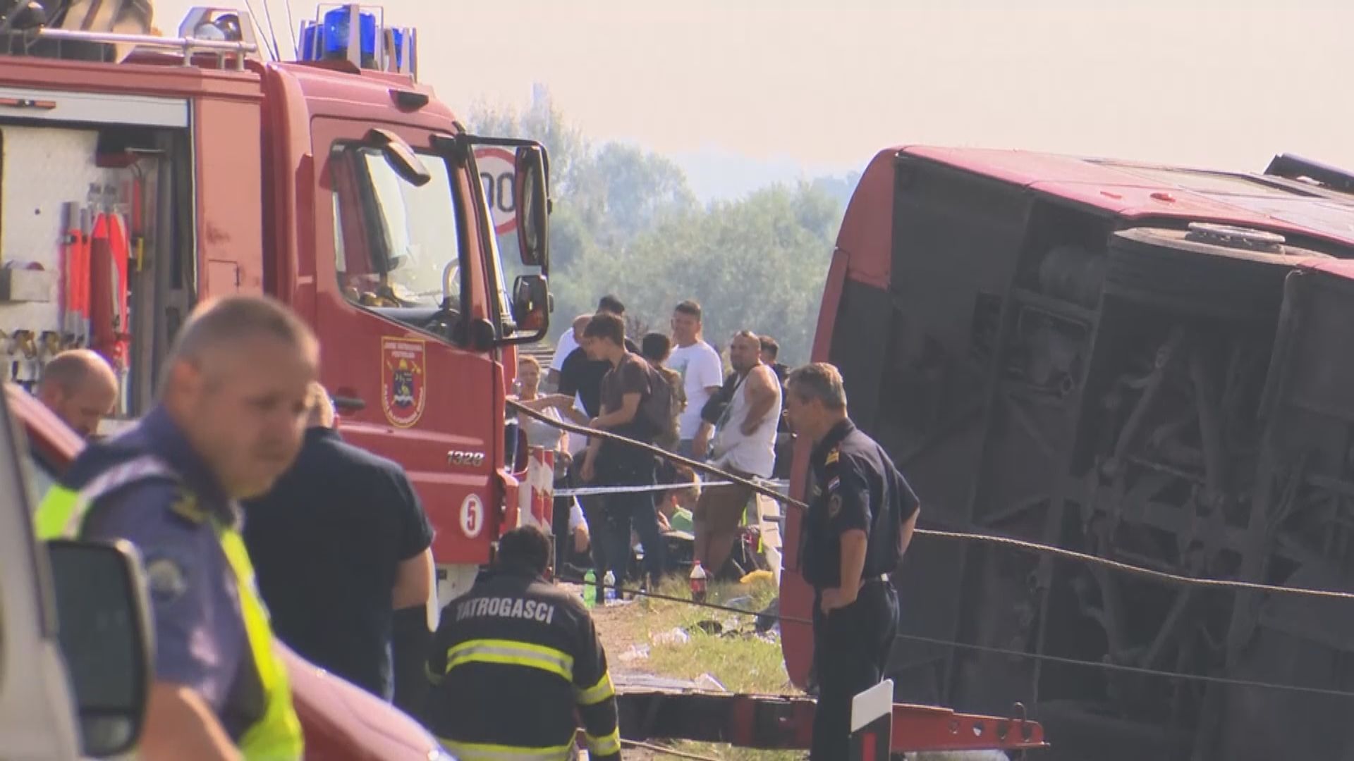 克羅地亞有巴士失控衝出公路　至少十死數十傷