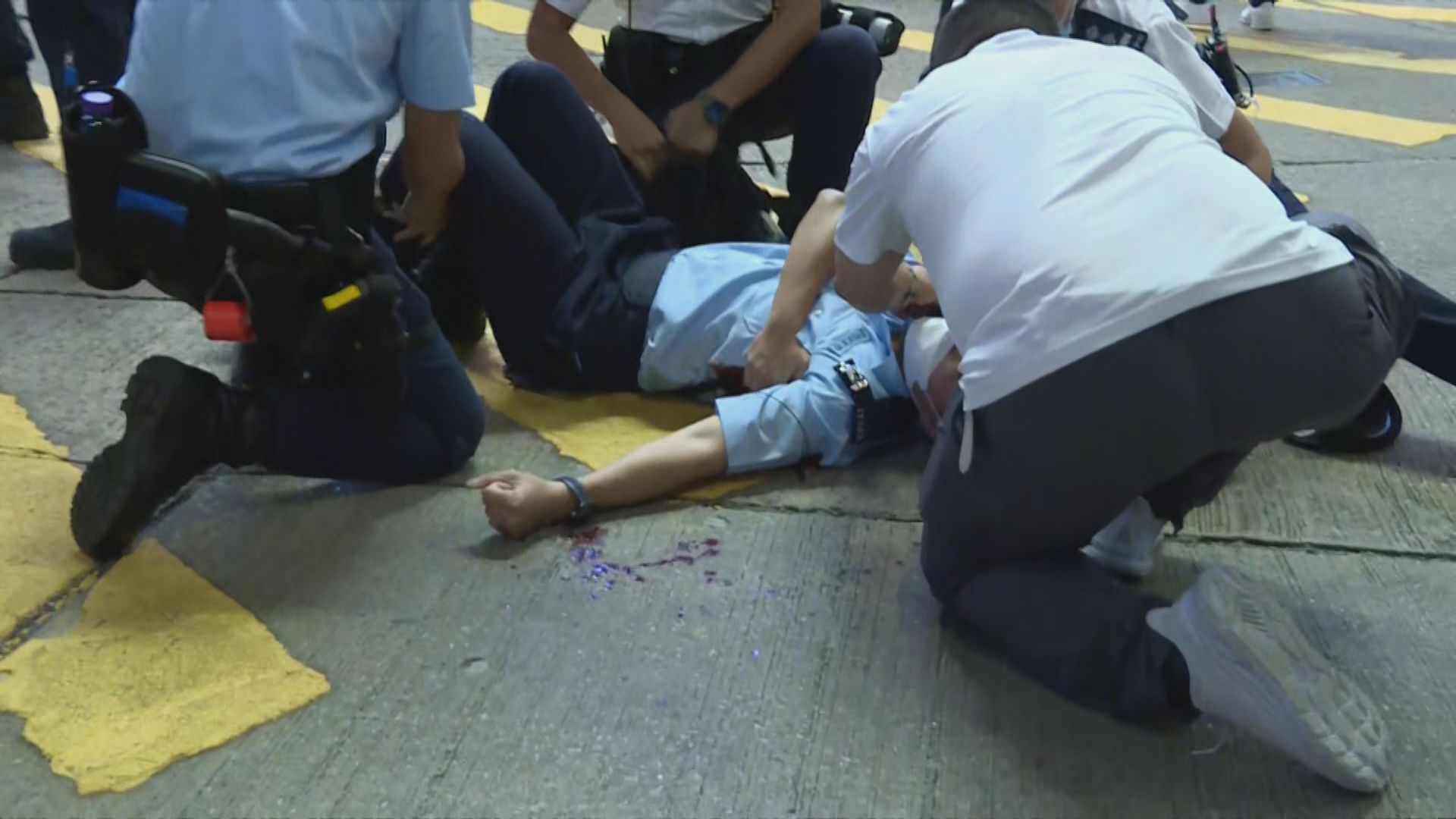 一警員銅鑼灣被刀襲擊受傷　疑兇同受傷當場被捕