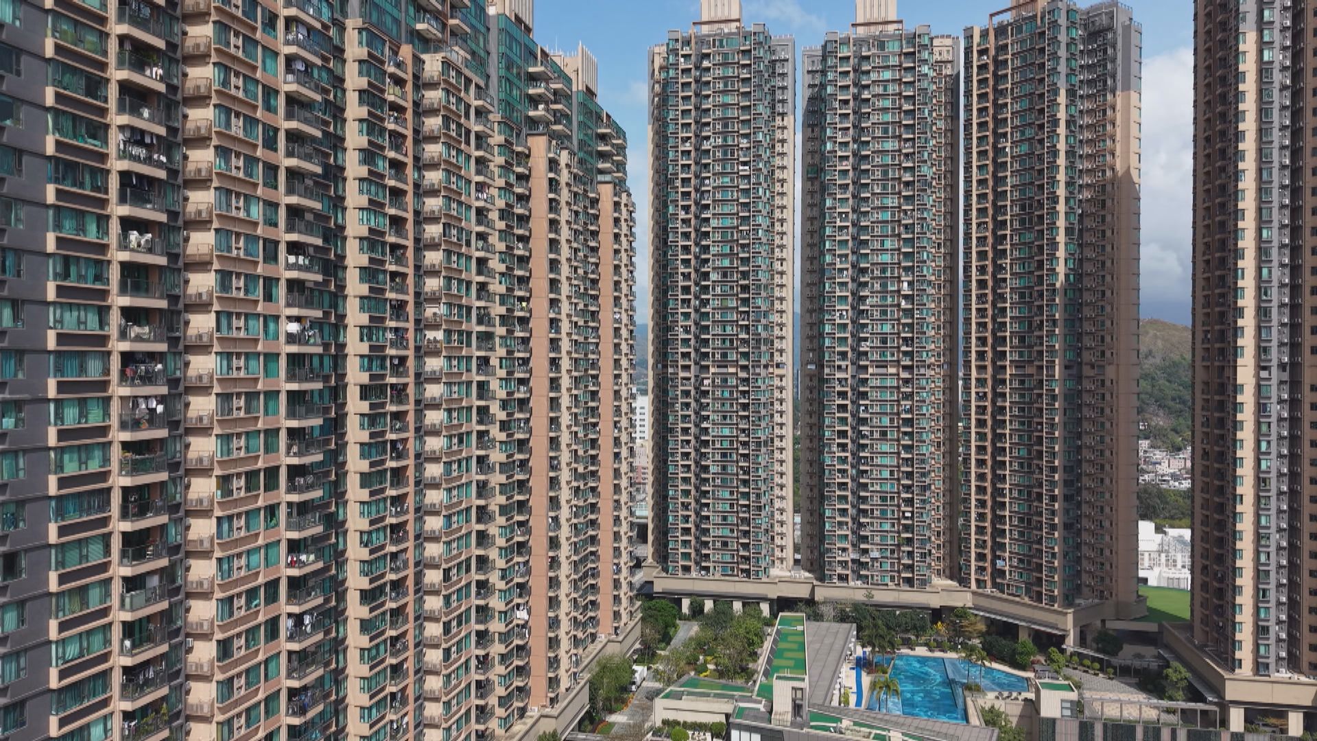 外界促放寬內地專才匯出資金來港買樓　梁振英指須考慮套匯等問題