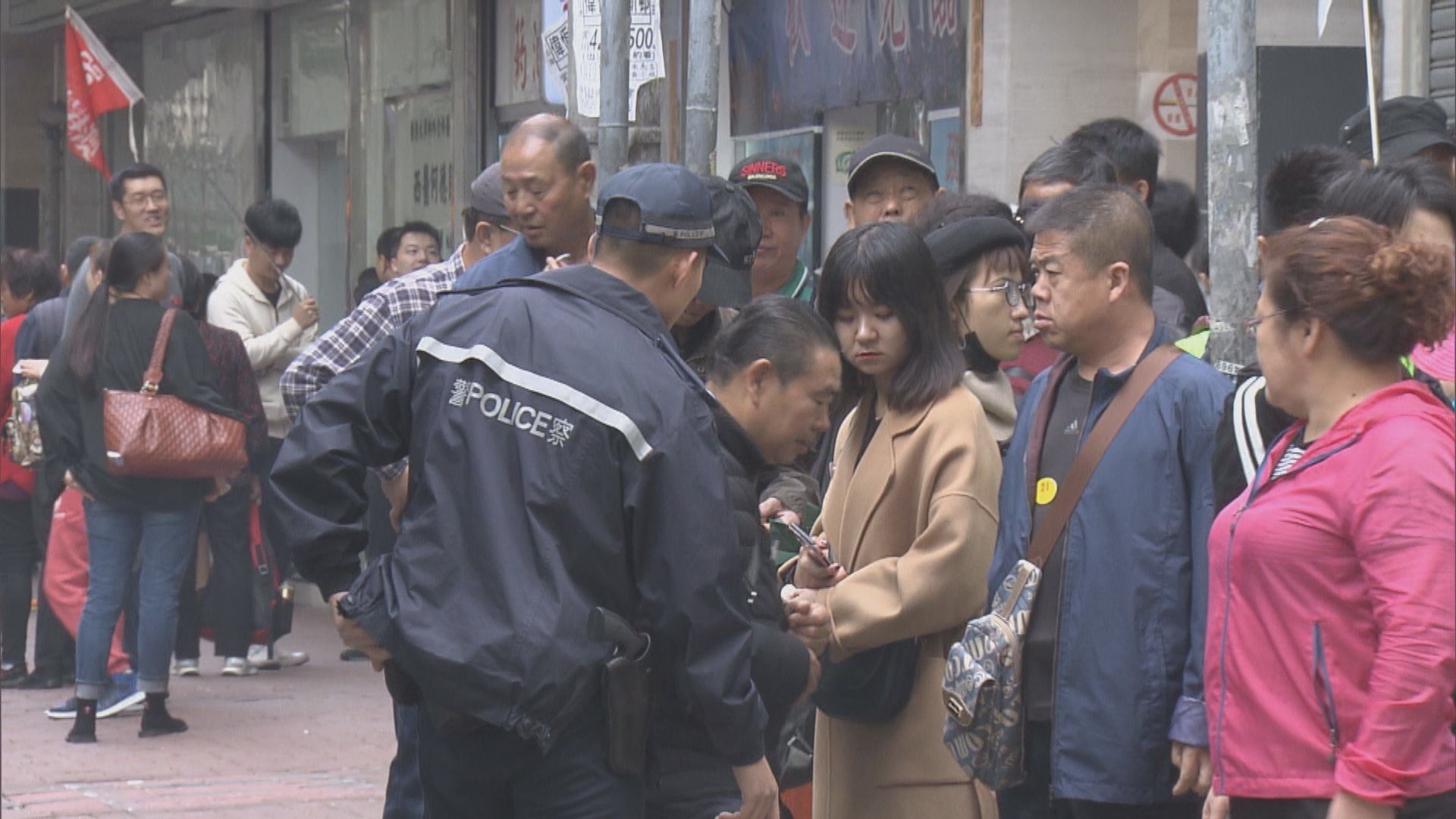 內地低價團湧九龍城區　議員促當局正視