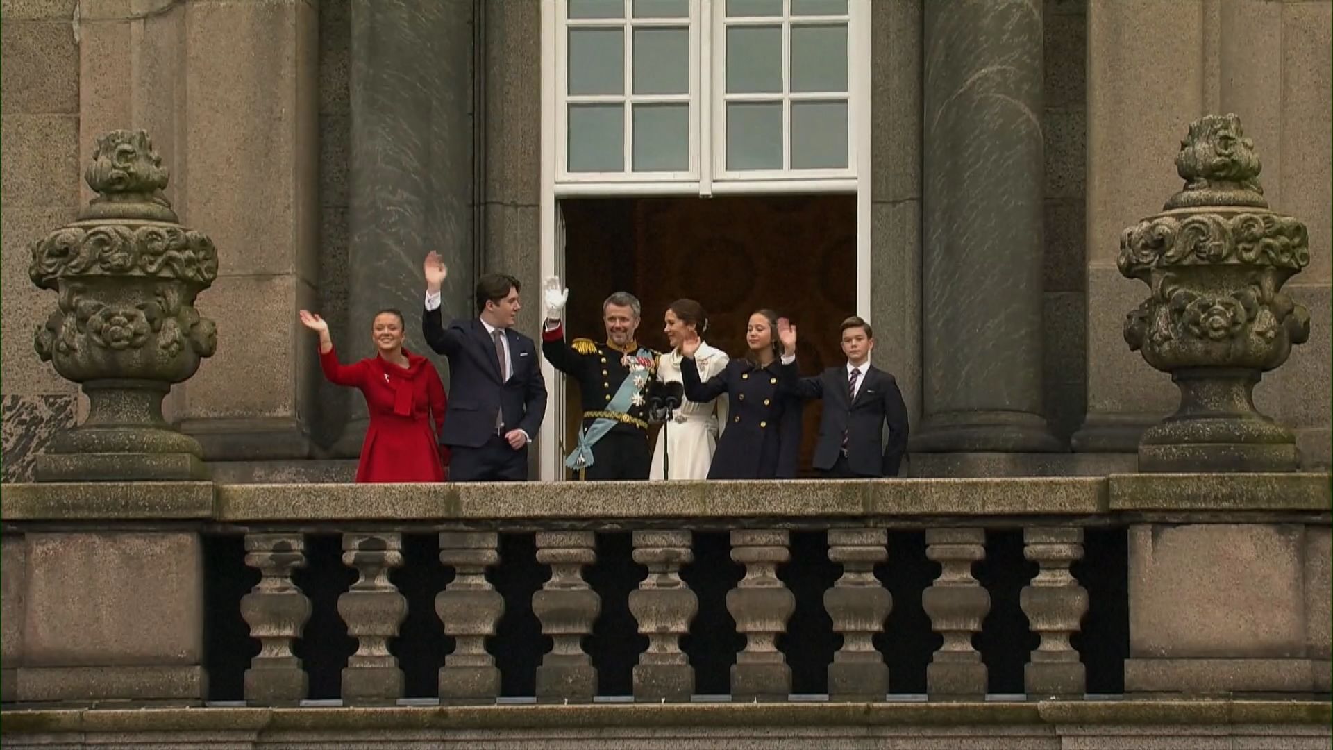 丹麥舉行女王瑪格麗特二世退位儀式 王儲繼位為國王腓特烈十世